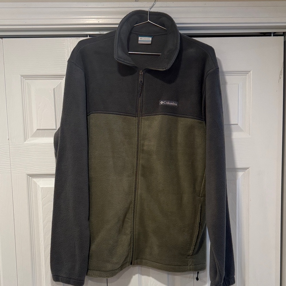 Columbia Charcoal and Olive Full-Zip Fleece